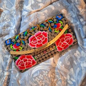 New embroidered wallet